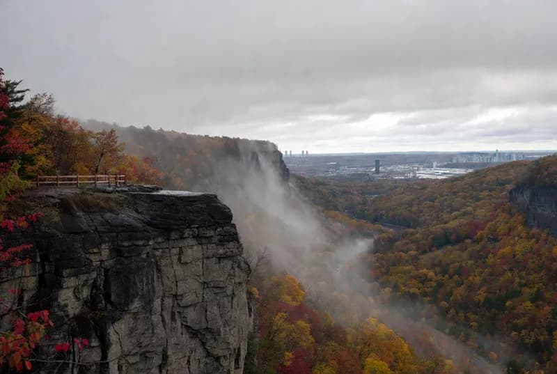 Dundas Peak & Tew's Falls