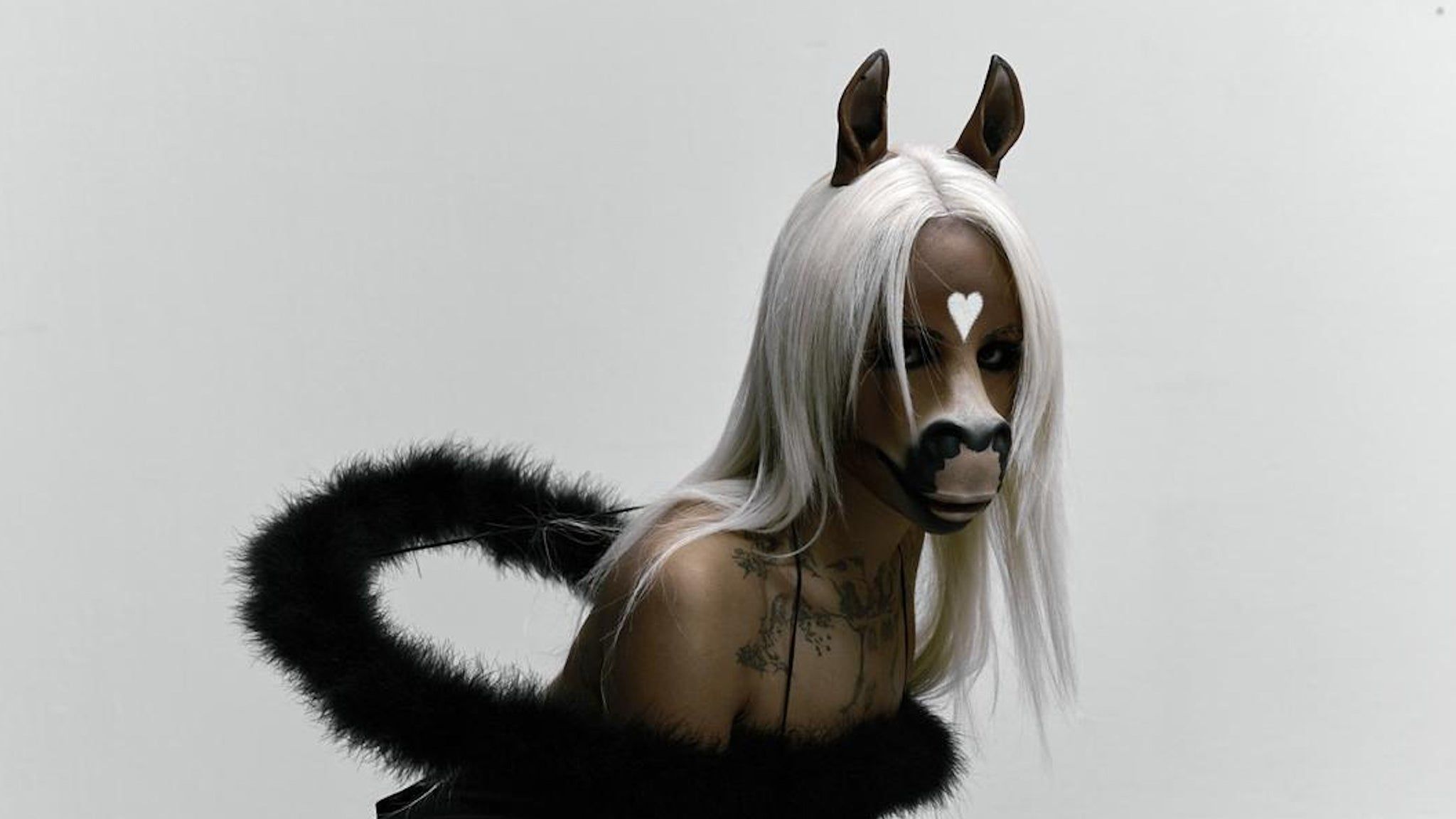 horsegiirL - NATURE IS HEALING TOUR event